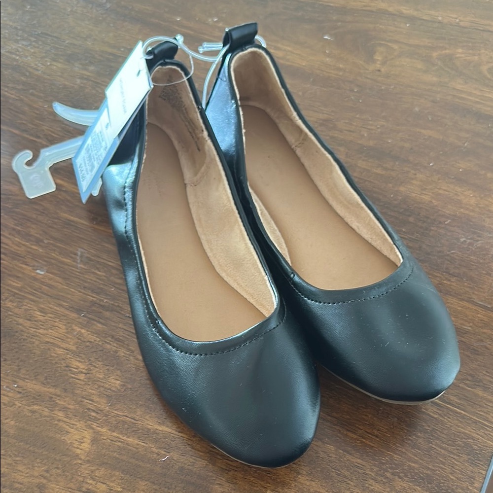 Universal Thread Black Ballet Flats